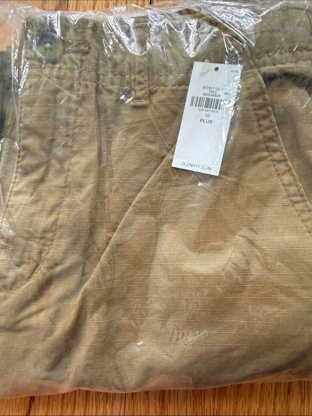 Old Navy Boys Doe a Deer Knee- Length Cargo Shorts- size 10 Plus NWT